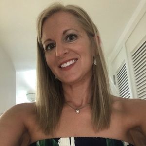 Meet your Posher, Carrie